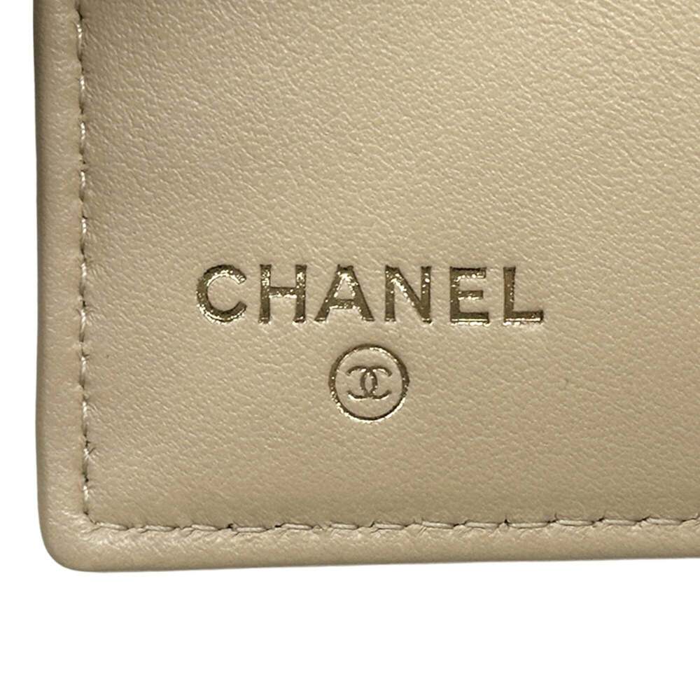 CHANEL Cream Lambskin Leather Logo Wallet - Picture 5 of 12